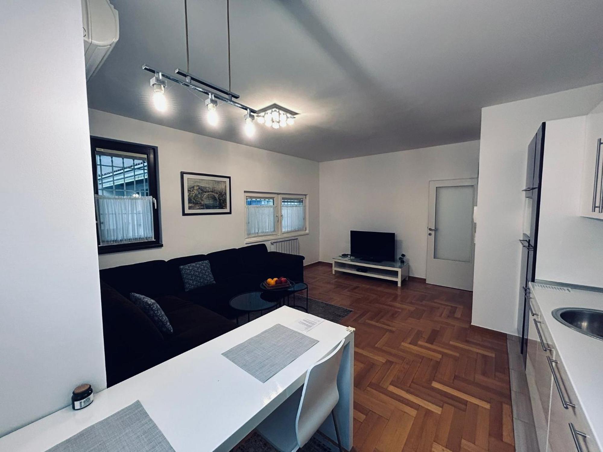 Luxapart Basca Old City Centar Free Parking 塞拉耶佛 外观 照片