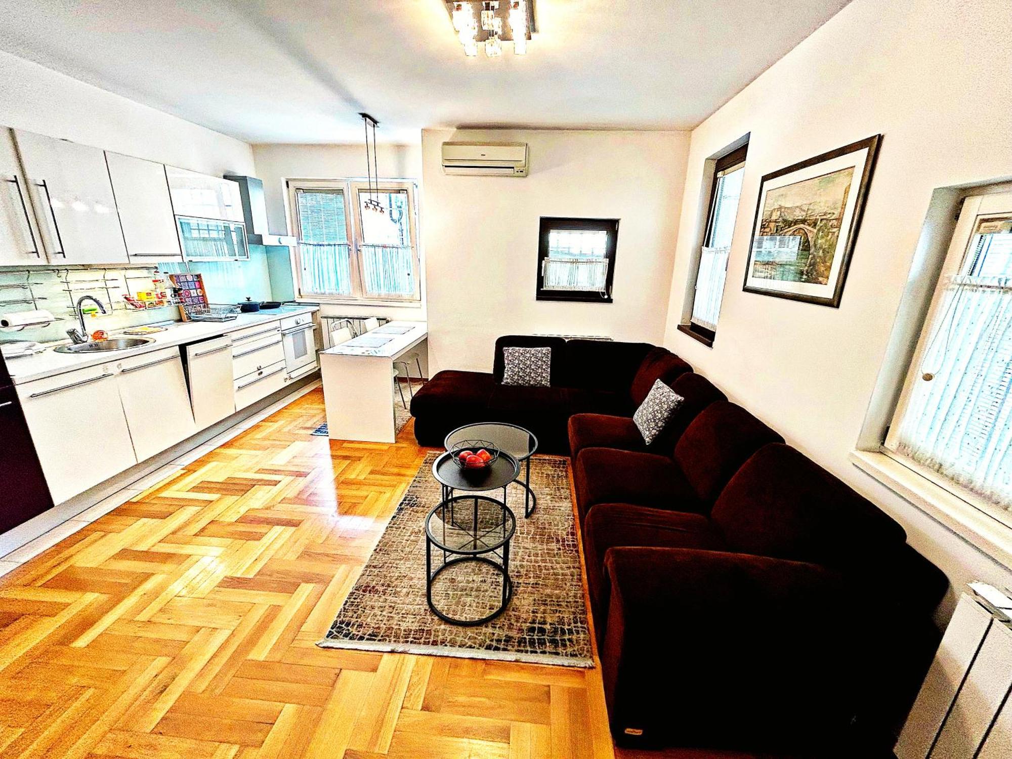 Luxapart Basca Old City Centar Free Parking 塞拉耶佛 外观 照片